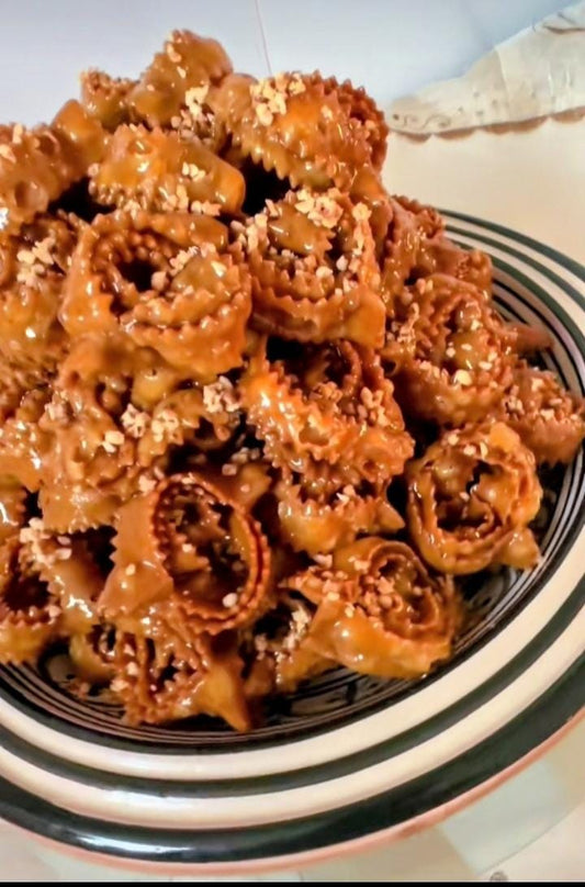 Chebakia de Almendra – Crujiente, Aromática y Bañada en Miel