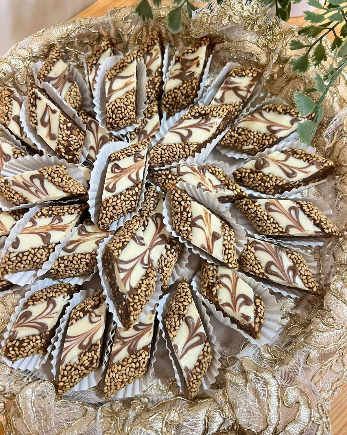 Dulce Sin Horno de Sésamo, Cacahuete, Dátiles y Chocolate