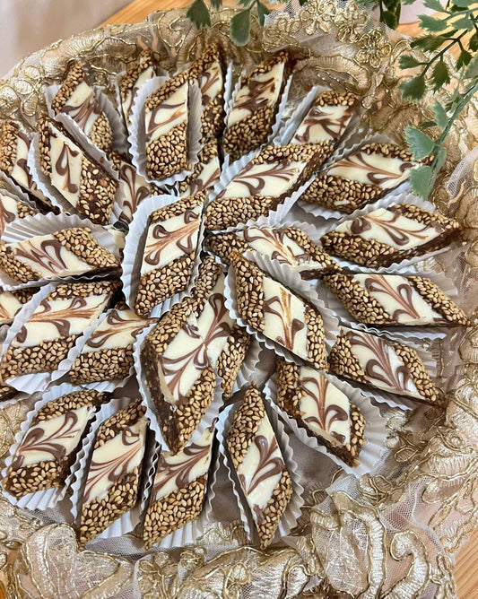 Dulce Sin Horno de Sésamo, Cacahuete, Dátiles y Chocolate