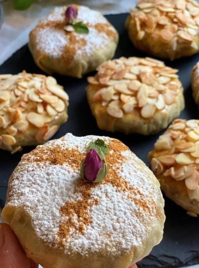 Mini Pastela de Pollo y Almendras