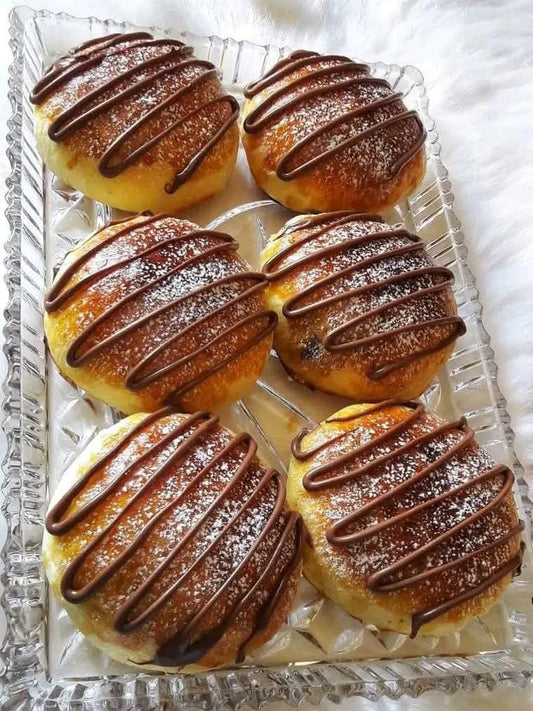 Brioche Artesanal con azúcar glas y Chocolate
